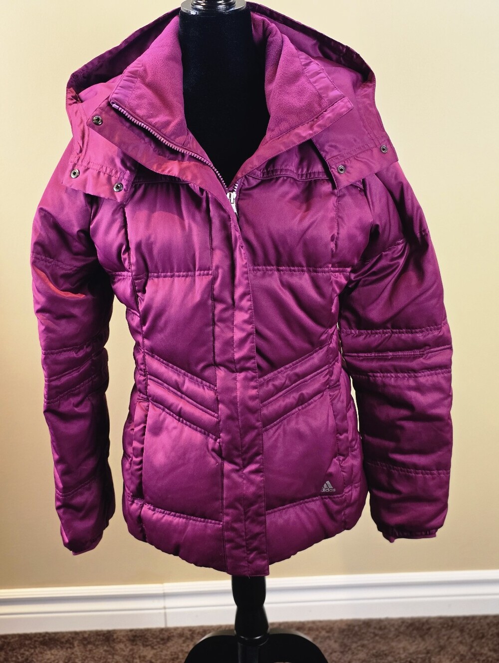 Sz M Adidas Duck Down Winter Puffer Coat. Magenta